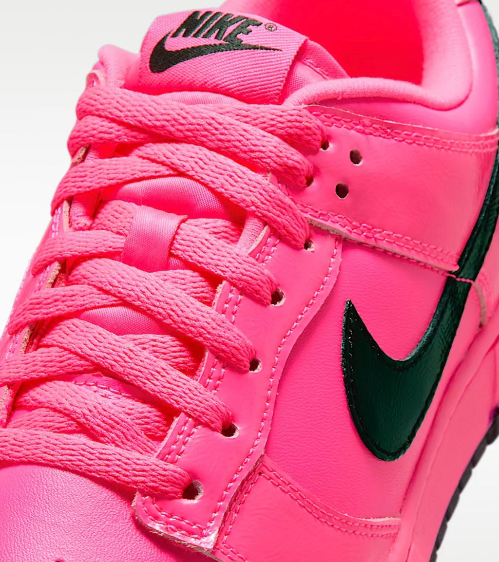 Nike Dunk Low – Fierce Pink / Black