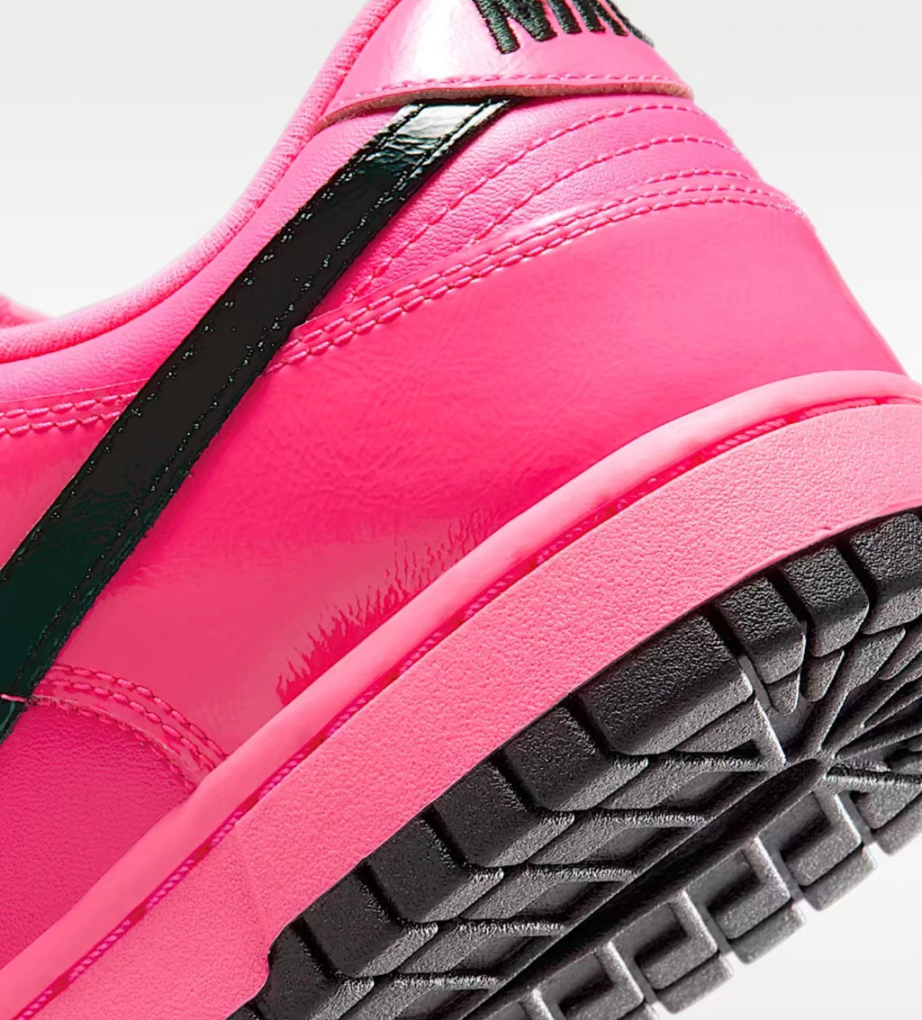 Nike Dunk Low – Fierce Pink / Black